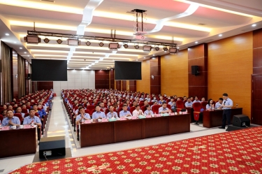 初心不变 实干为先 | 乐竞体育官网登录入口隆重召开2022年半年度总结表彰大会