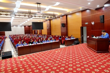 ​ 学习榜样，凝聚力量！乐竞体育官网登录入口召开陈良杰同志先进事迹报告会