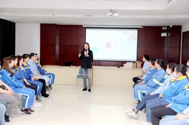 以爱为线，以懂为梁 | 乐竞体育官网登录入口开展“与青春期孩子的沟通——懂是爱的前提”互动沙龙活动