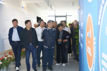平湖市社经室老干部一行赴乐竞体育官网登录入口调研